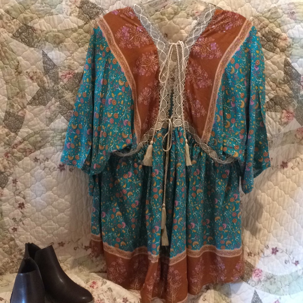 GiGio 2 tie open back tunic. - Picture 2 of 6